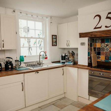 Charming 3 Bedroom Townhouse Weymouth Ngoại thất bức ảnh